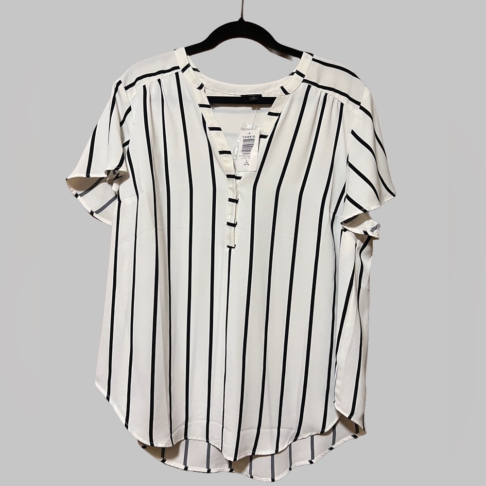 torrid Harper Georgette 3/4 Sleeve Blouse